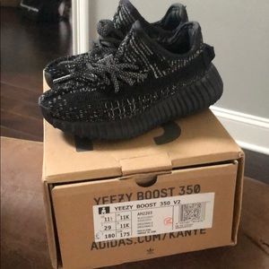 Yeezy boost 350 static black reflective